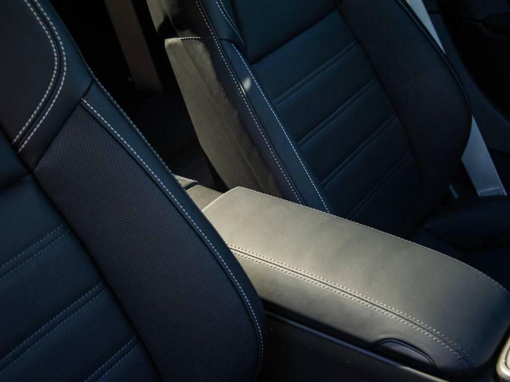 Porsche 911 3.6 996 Gt3 Coupe 328 Gkm, 381 Silver #33