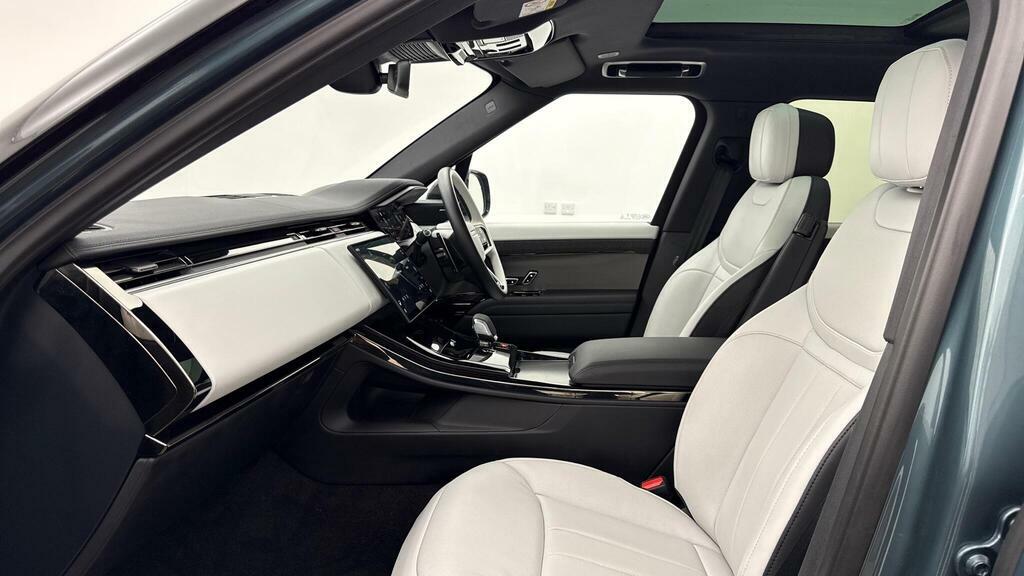 Land Rover Range Rover Sport 3.0 P460e Dynamic Se Green #3