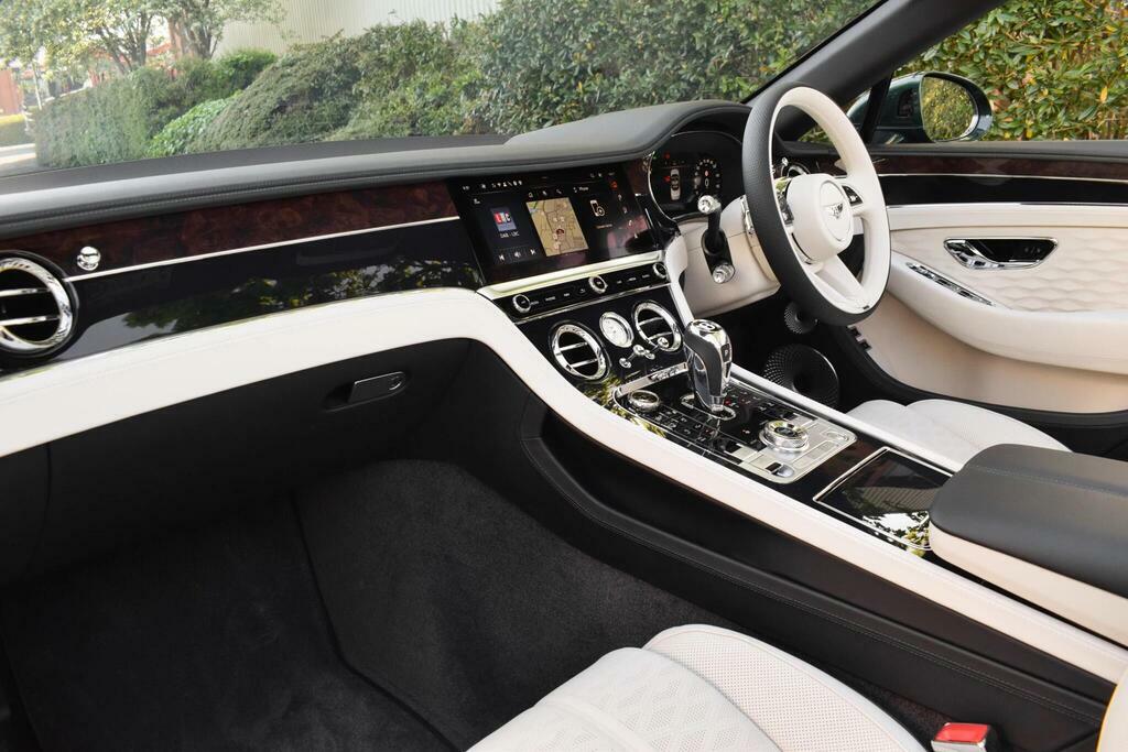 Bentley Continental Gt Convertible Mulliner V8 Hybrid 4.0 V8 Ultra-perfor #2
