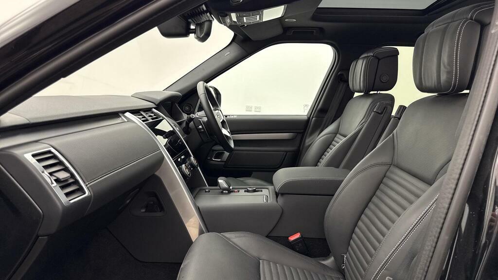 Land Rover Discovery 3 .0 D350 Dynamic Hse Black #3