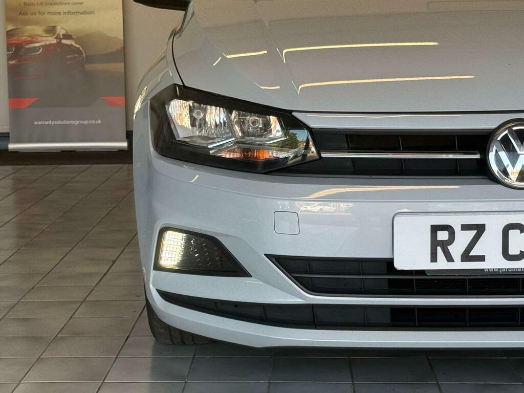 Volkswagen Polo Se Silver #4