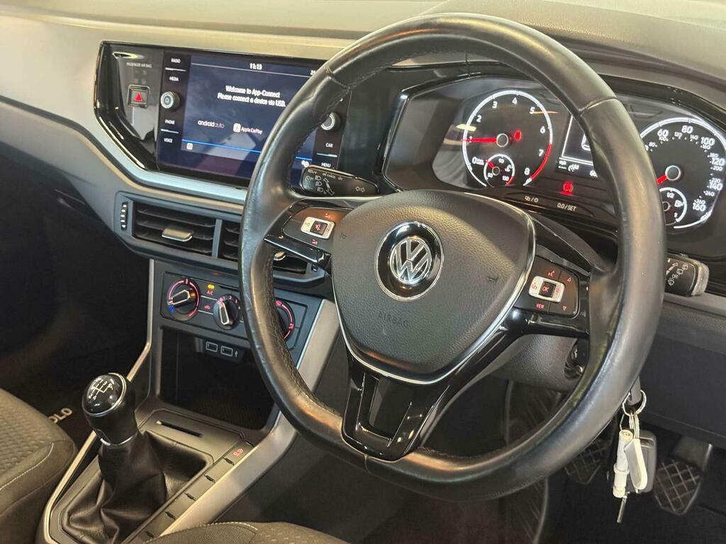 Volkswagen Polo Se Silver #2