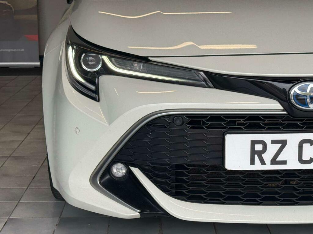 Toyota Corolla Excel #3