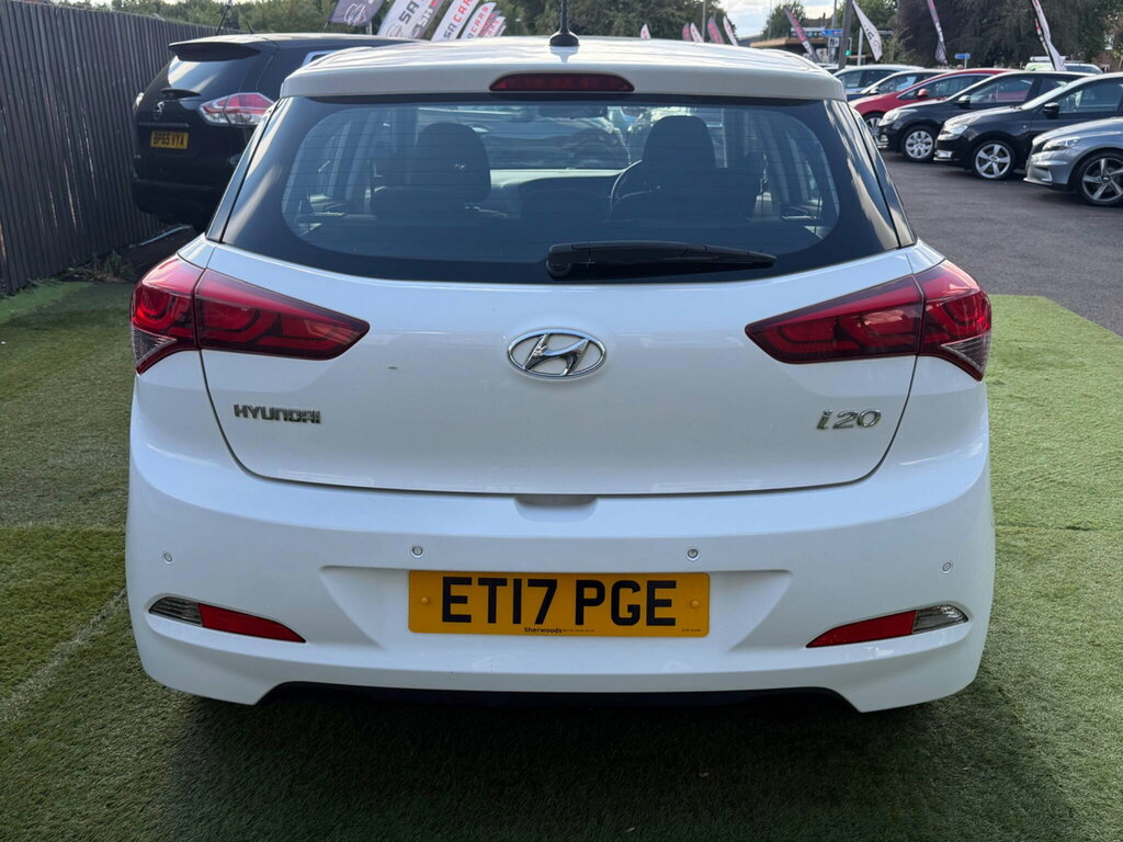 Hyundai I20 1.2 S Air 75 Ps White #11