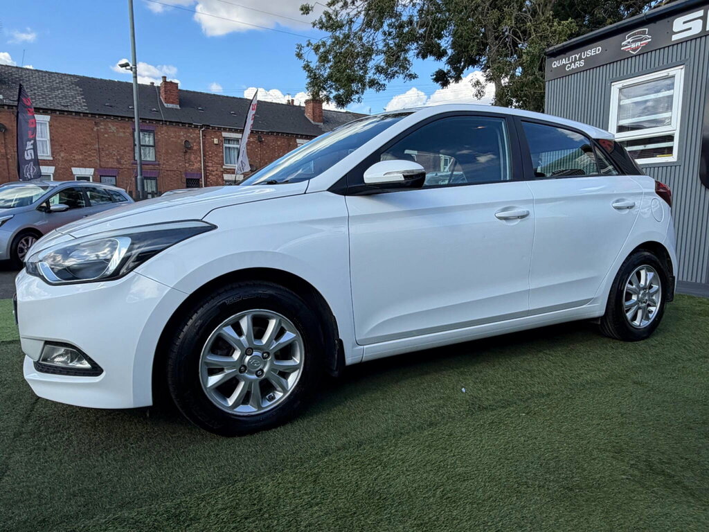 Hyundai I20 1.2 S Air 75 Ps White #15