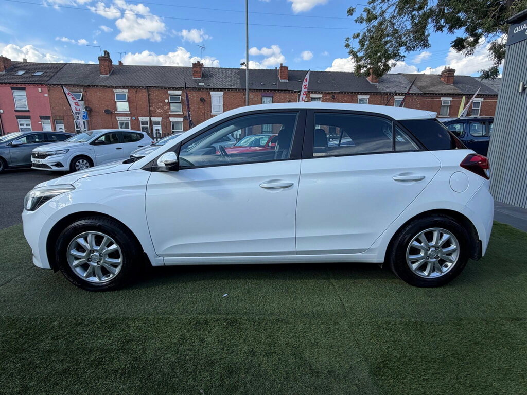 Hyundai I20 1.2 S Air 75 Ps White #14