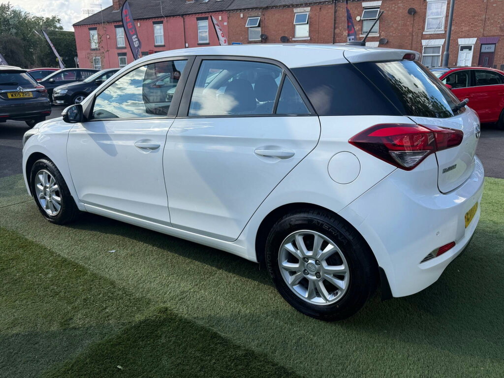 Hyundai I20 1.2 S Air 75 Ps White #13