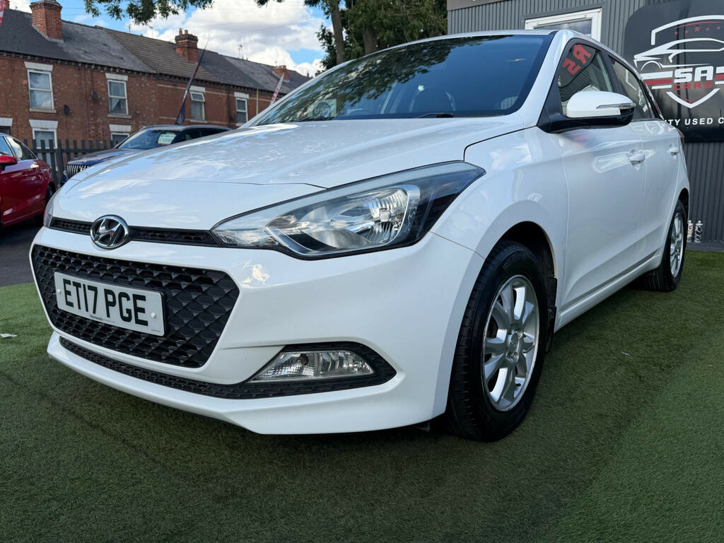 Hyundai I20 1.2 S Air 75 Ps White #16