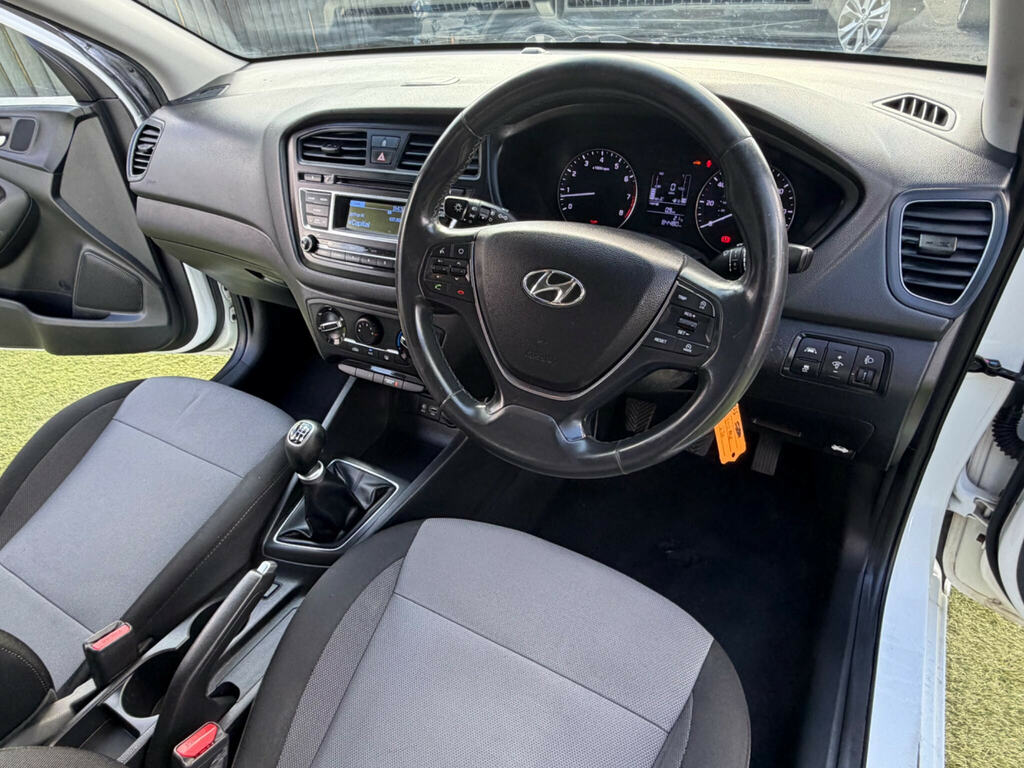 Hyundai I20 1.2 Se Hatchback Euro 6 84 Ps White #3