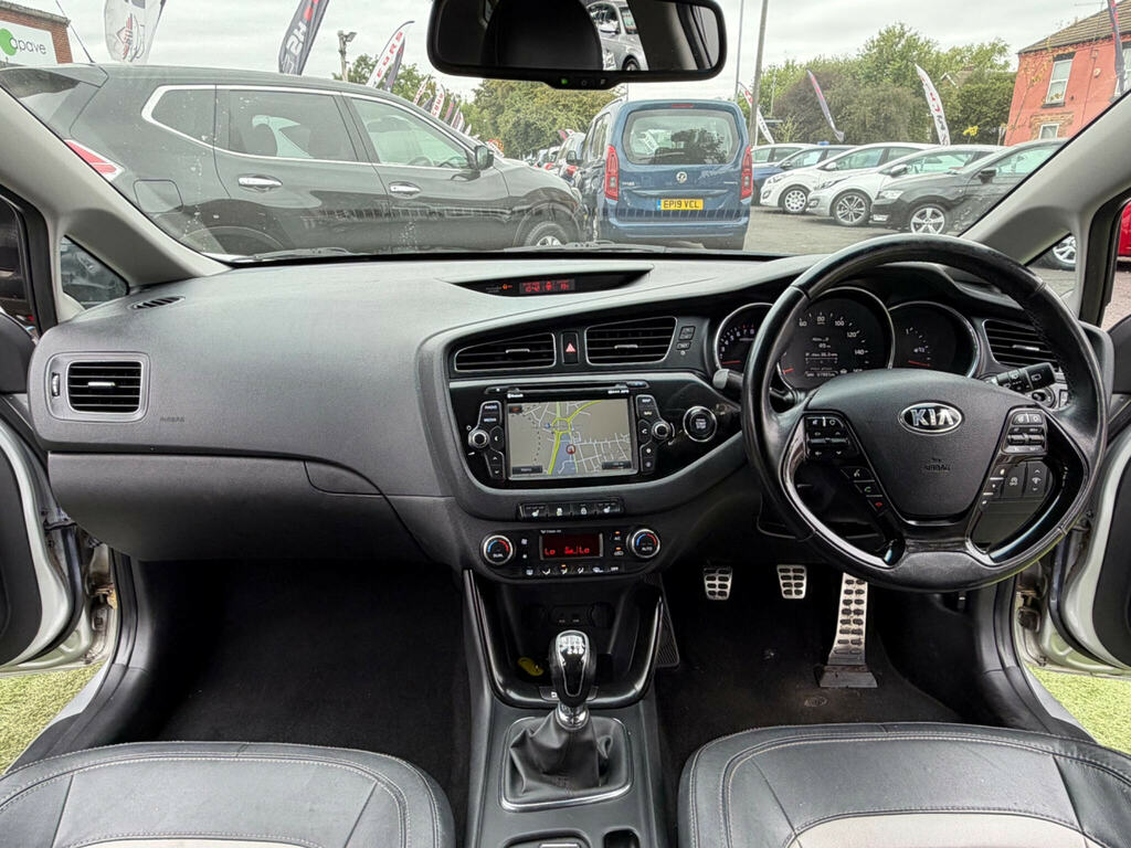 Kia Ceed 1.6 Gdi Ecodynamics 4 Hatchback Silver #2