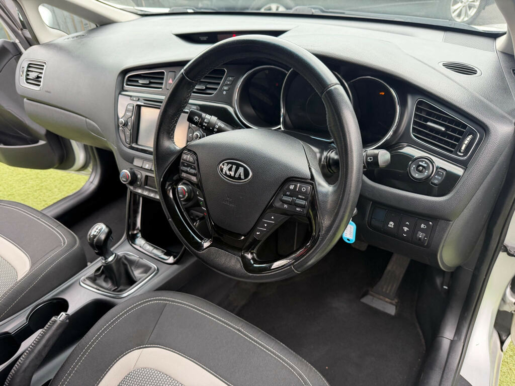 Kia Ceed 1.6 Gdi Ecodynamics 3 Hatchback Silver #3