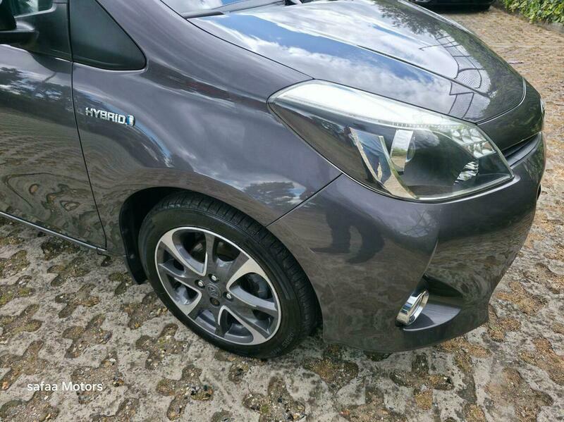 Toyota Yaris 1.5 Vvt-h Trend Cvt HG14GRU Grey #4