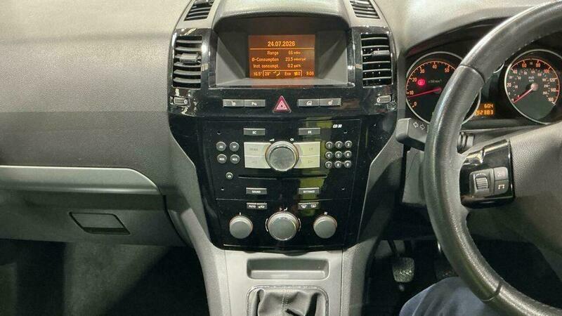 Vauxhall Zafira 1.6L Exclusiv 113 Bhp Black #12
