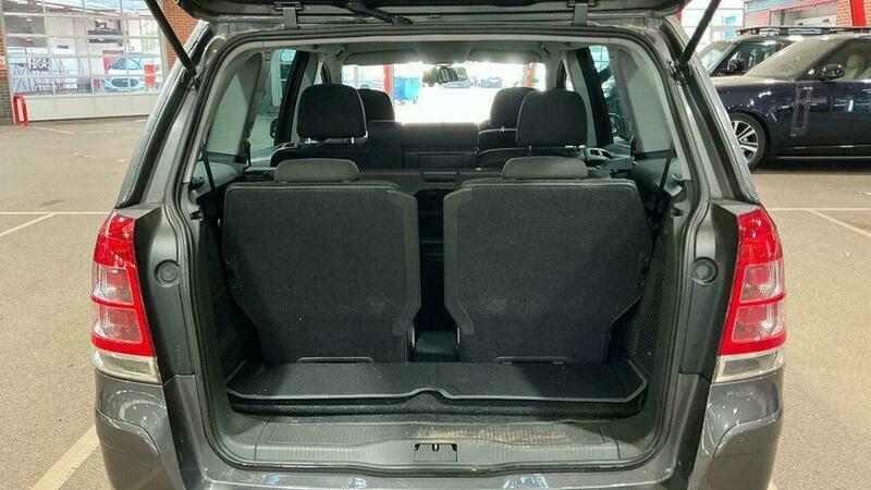 Vauxhall Zafira 1.6L Exclusiv 113 Bhp Black #10