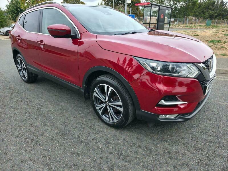 Nissan Qashqai 1.2 Dig-t N-connecta Euro Red #2