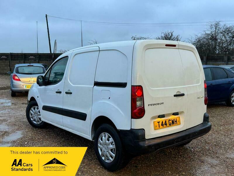 Peugeot Partner 1.6 Hdi 850 Professional T44GWH White #2