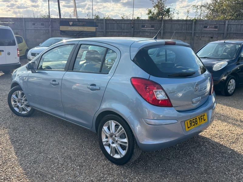 Vauxhall Corsa 1.4I 16V Club Silver #9