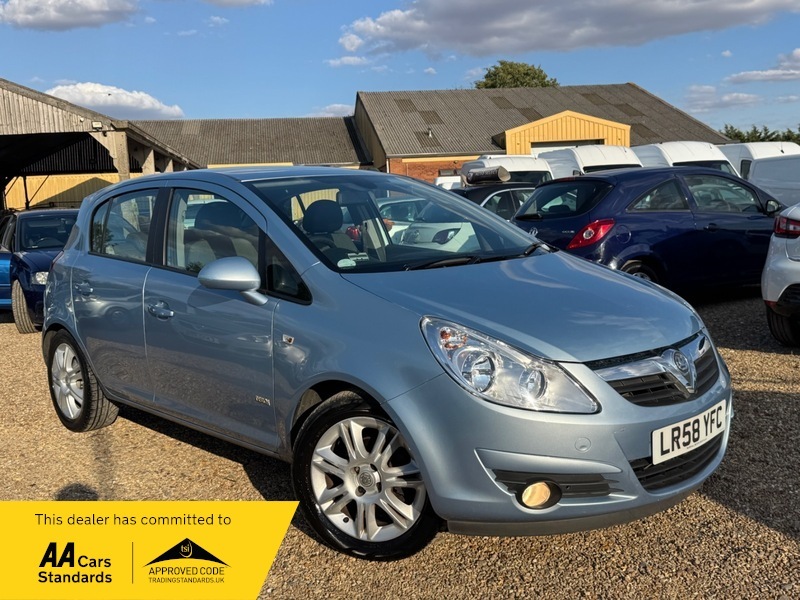 Vauxhall Corsa 1.4I 16V Club Silver #1
