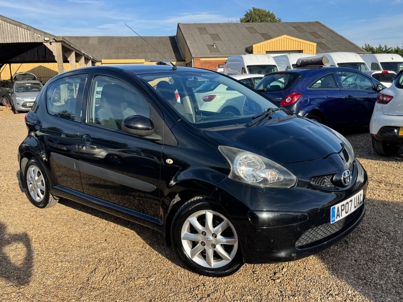 Toyota Aygo Vvt-i Black M M Black #2