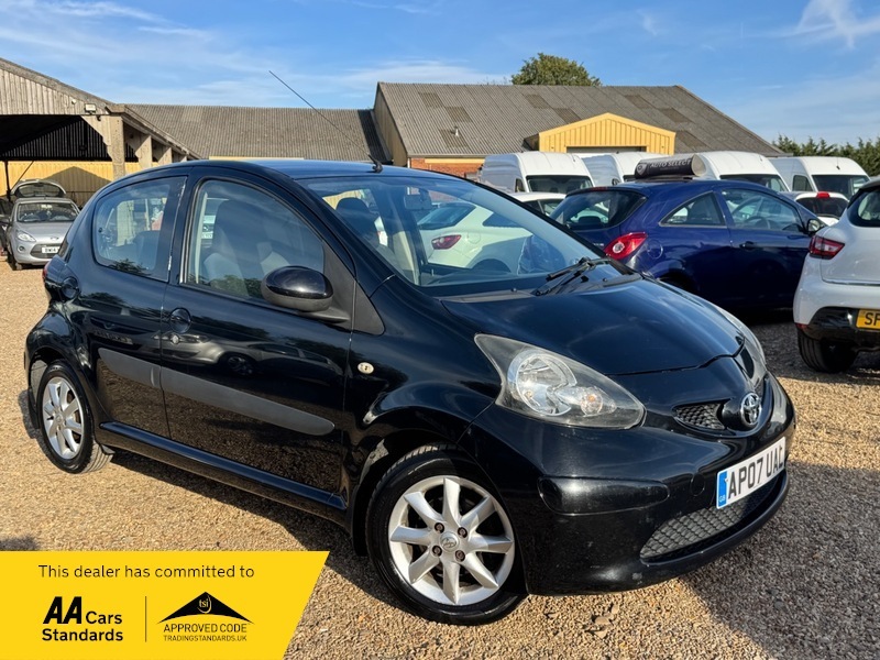 Toyota Aygo Vvt-i Black M M Black #3
