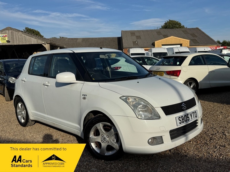 Suzuki Swift Vvts Glx White #5