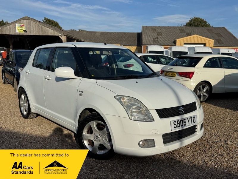 Suzuki Swift Vvts Glx White #4