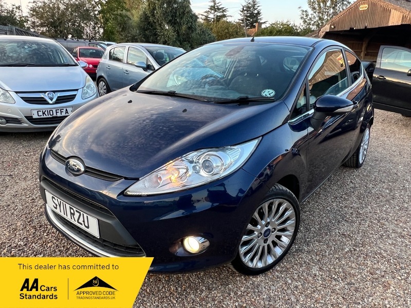 Ford Fiesta Titanium Blue