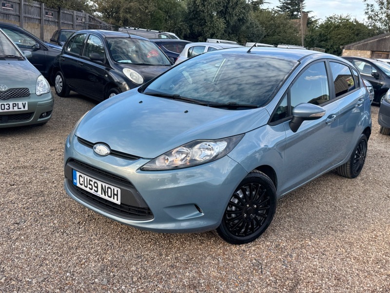 Ford Fiesta Style Plus Blue #6