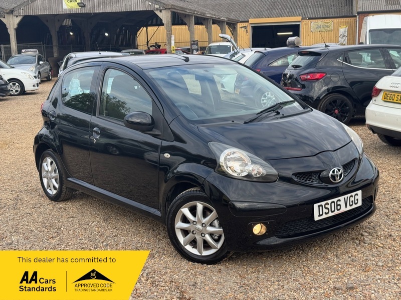 Toyota Aygo Vvt-i Black M M Black #6