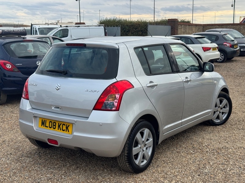 Suzuki Swift Glx Silver #6