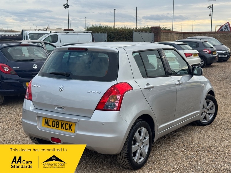 Suzuki Swift Glx Silver #2