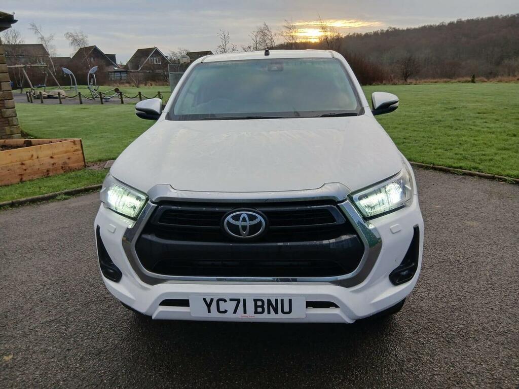 Toyota HILUX Pickup 2.8 D-4d Invincible 4Wd Euro 6 Ss 4 White #4