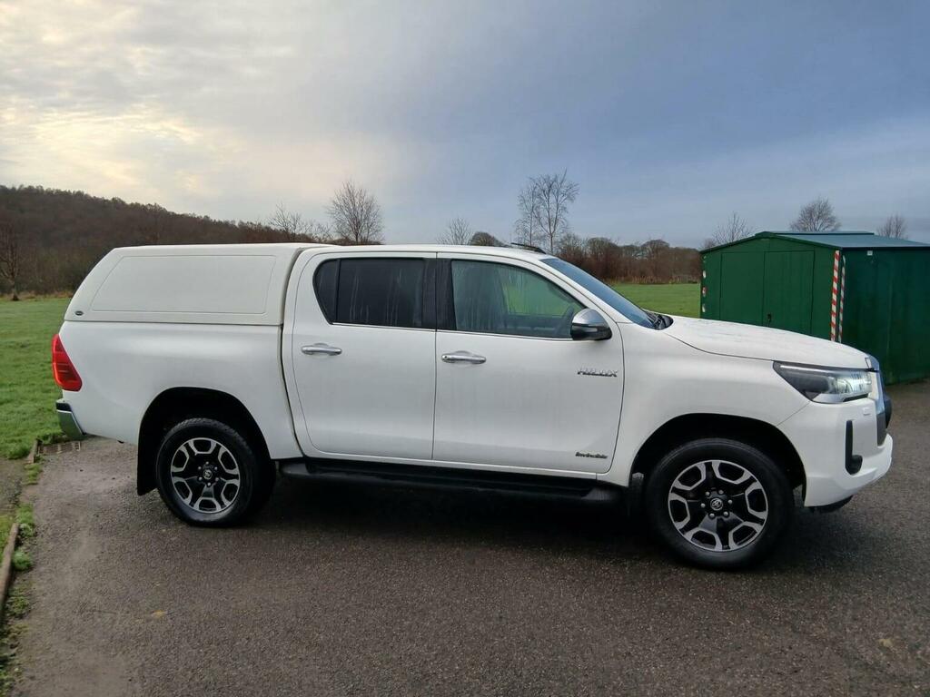 Toyota HILUX Pickup 2.8 D-4d Invincible 4Wd Euro 6 Ss 4 White #3