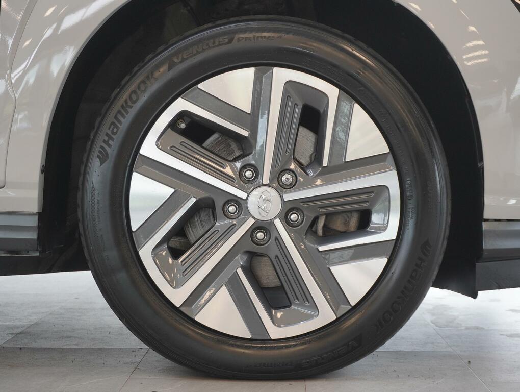 Hyundai Kona 39Kwh Premium Suv 10.5Kw Charge YUI7155 Grey #2