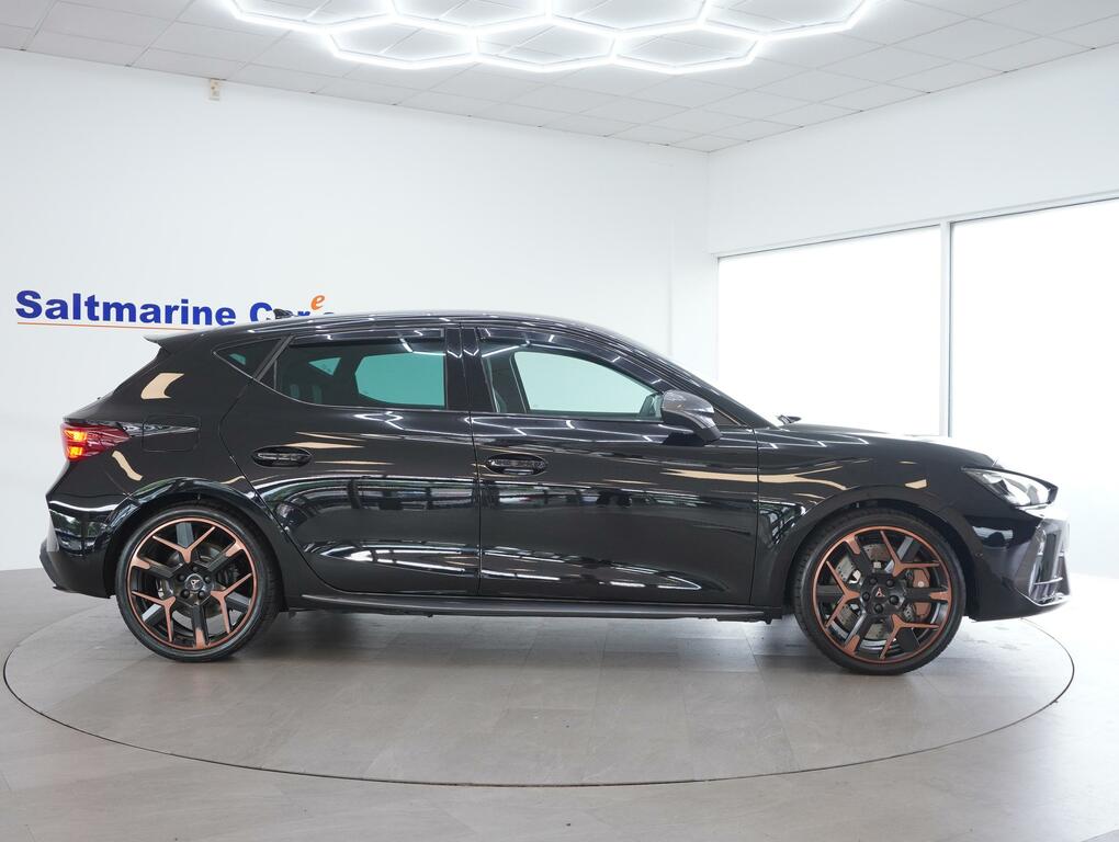 Cupra Leon 1.5 Ehybrid 25.8Kwh Vz3 Hatchback Plug- Black #3