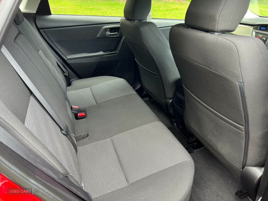 Toyota Auris V-matic Icon Brown #11