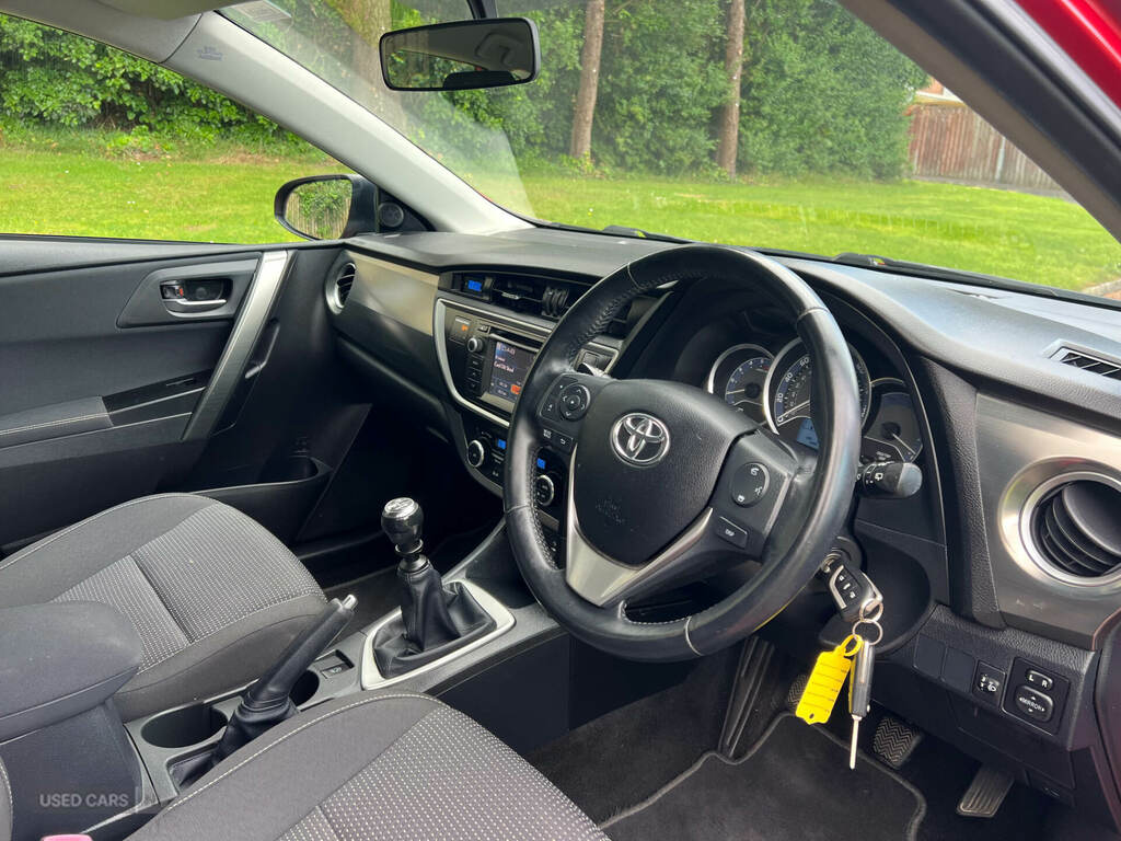 Toyota Auris V-matic Icon Brown #9