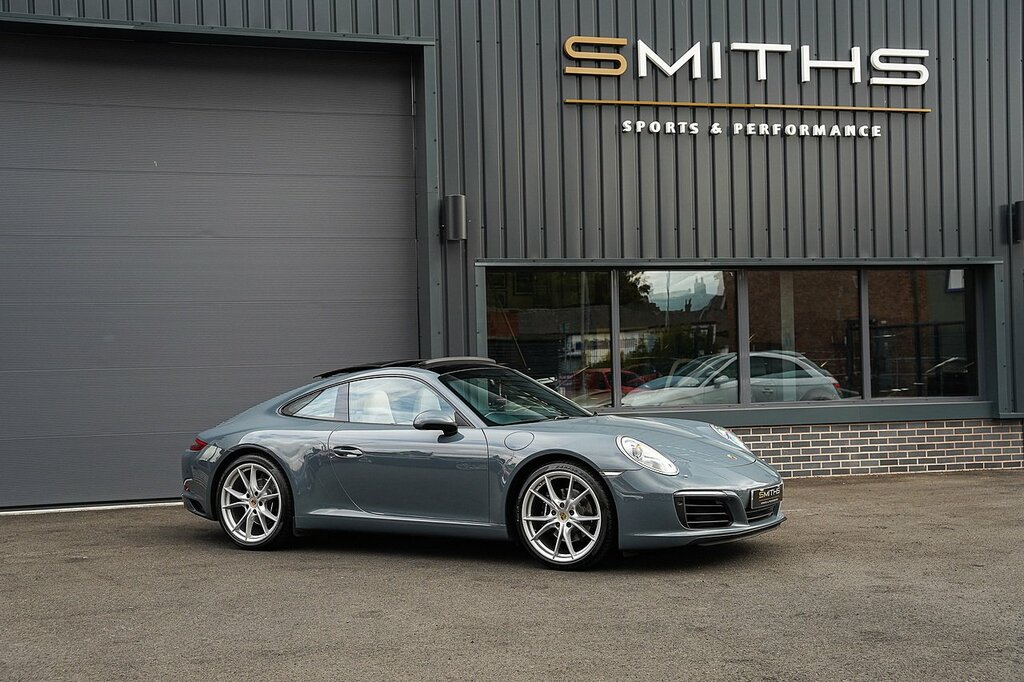 Porsche 911 T 991 Carrera Blue