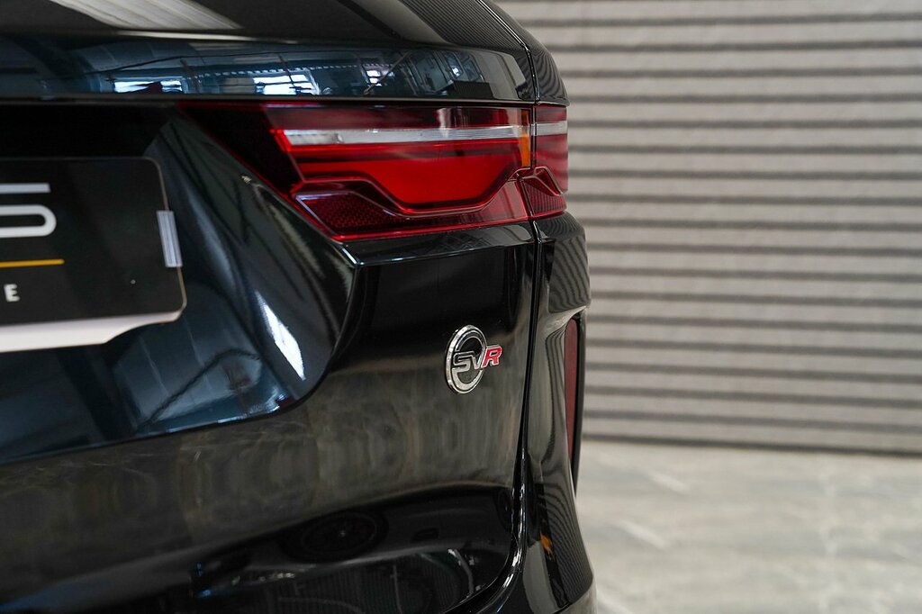 Jaguar F-Pace Jaguar Estate 2.0 P250 Se Awd Red #28