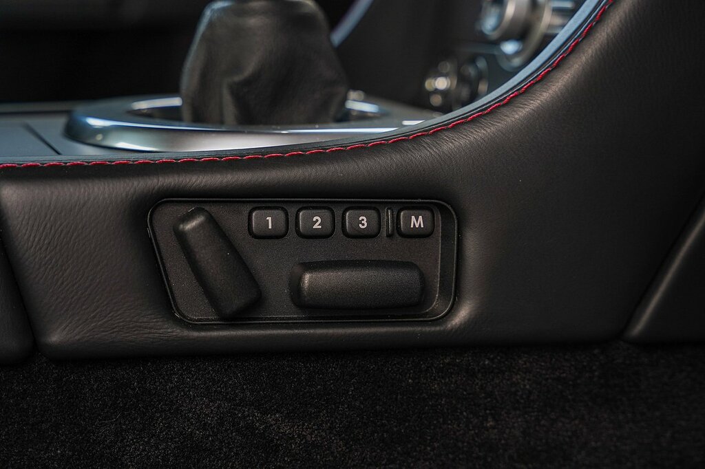 Aston Martin Vantage 4.7 V8 Sportshift Euro 4 Euro 4 Black #22