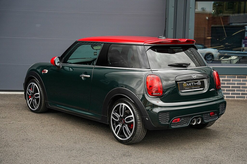 Mini Hatch John Cooper Works Green #3