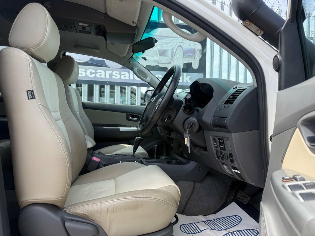 Toyota HILUX 3.0 Invincible 4X4 D-4d Dcb 169 Bhp Blue #9