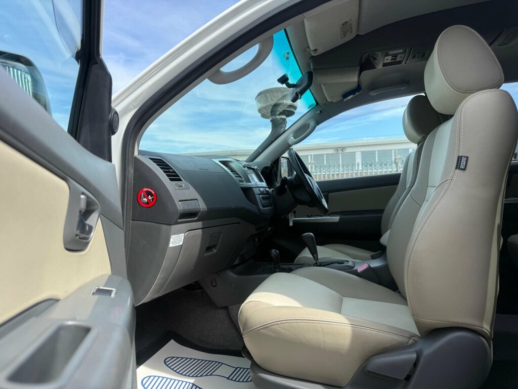 Toyota HILUX 3.0 Invincible 4X4 D-4d Dcb 169 Bhp Blue #11