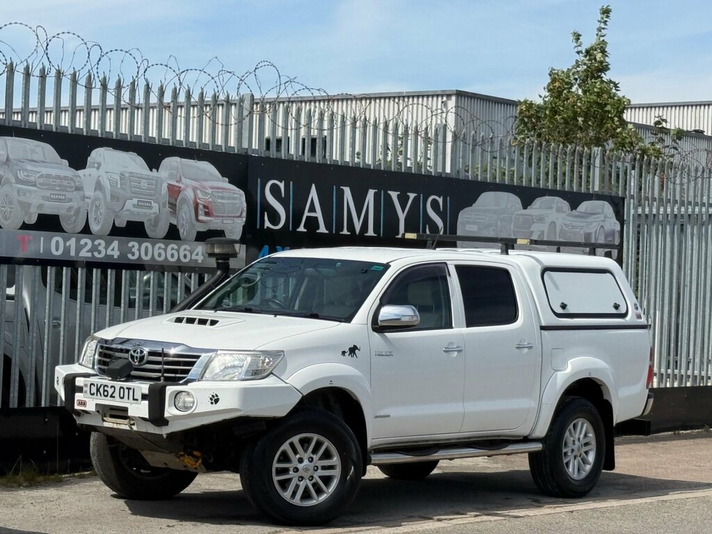 Toyota HILUX 3.0 D-4d Invincible 4Wd White