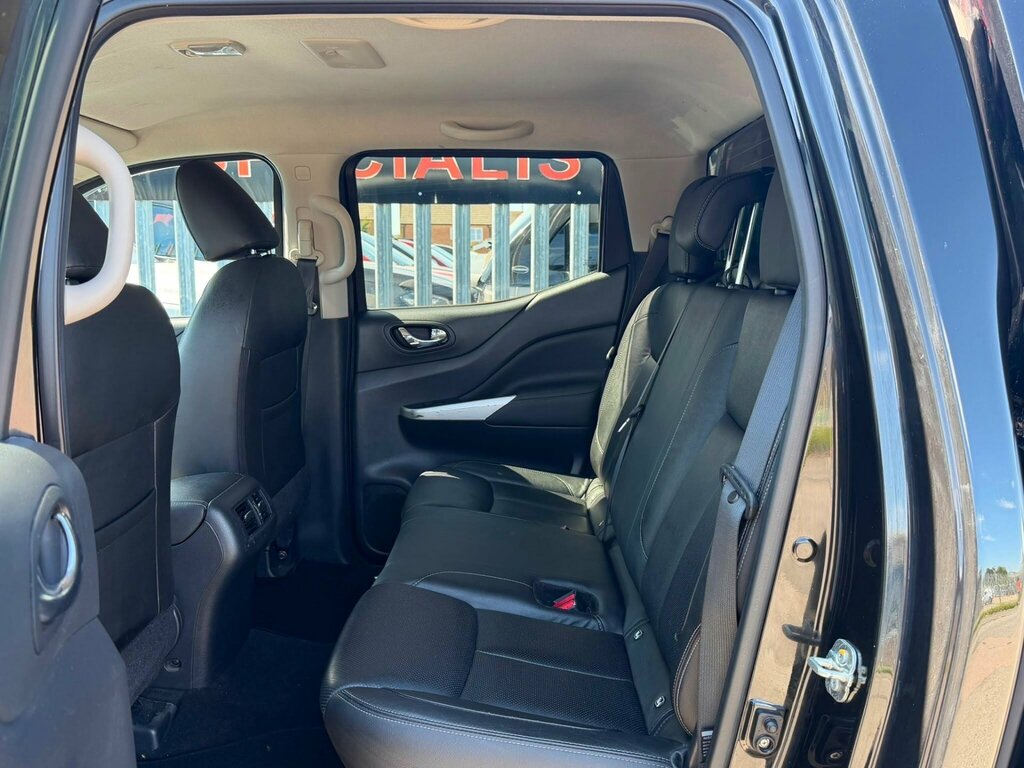 Nissan Navara Double Cab Pick Up N-guard 2.3Dci 190 Tt 4Wd White #14