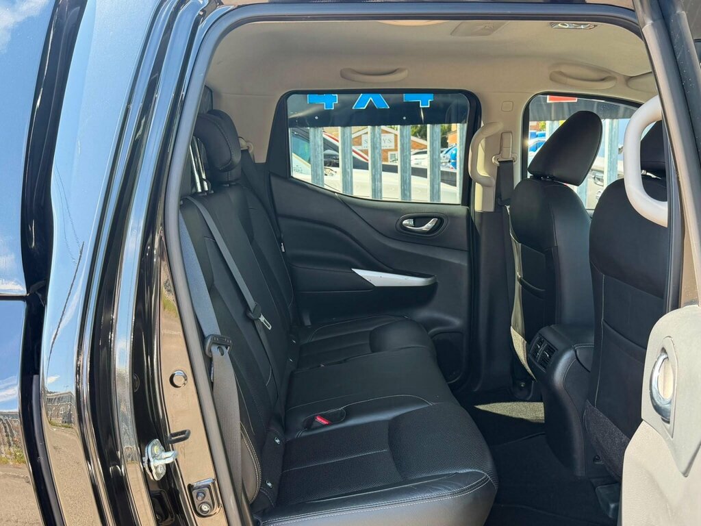 Nissan Navara Double Cab Pick Up N-guard 2.3Dci 190 Tt 4Wd White #16