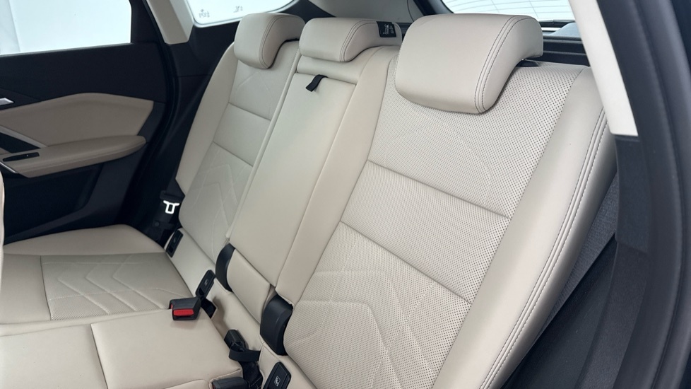 BMW X1 U11 Sdrive18d Sport Black #23