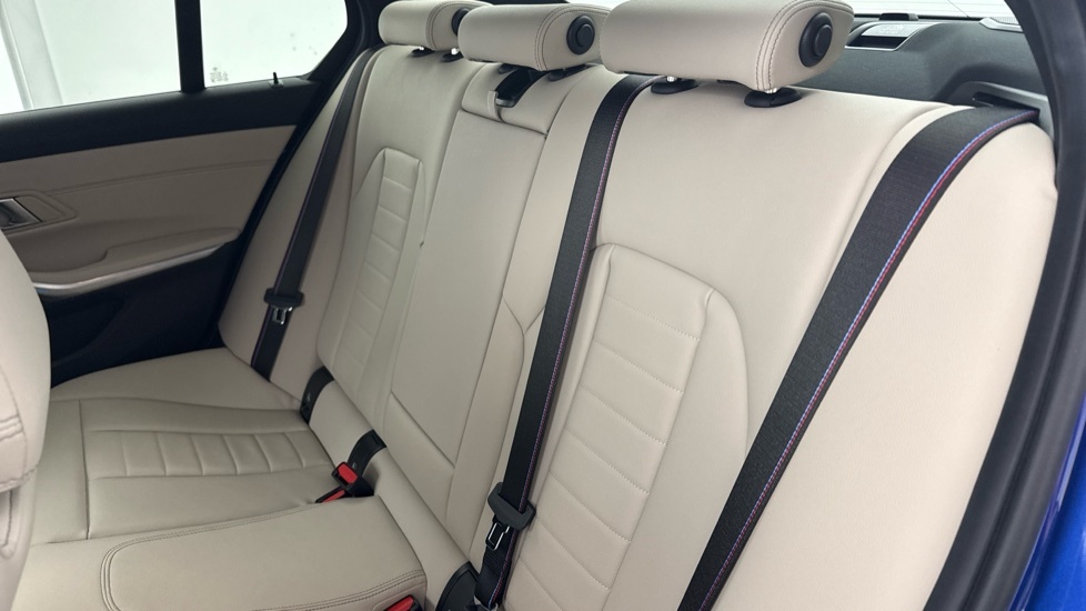 BMW 3 Series M340i Xdrive Saloon Black #23