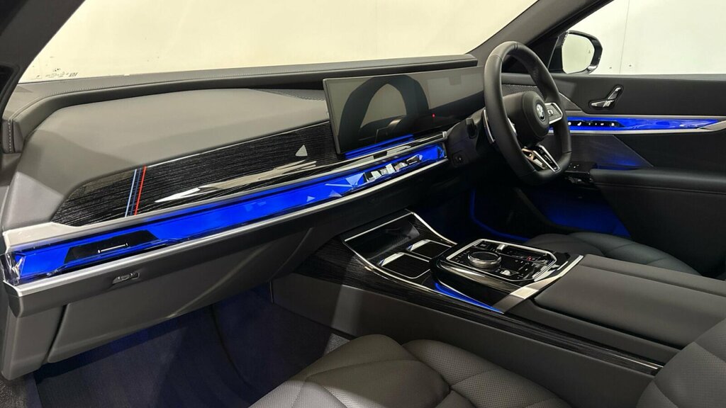 BMW 7 Series 750E Xdrive M Sport Black #8