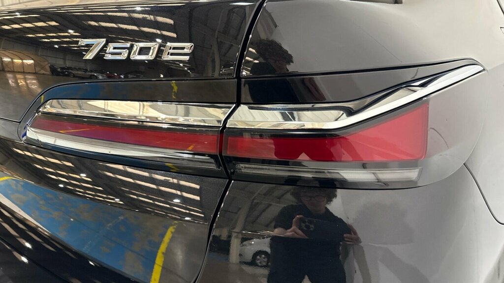 BMW 7 Series 750E Xdrive M Sport Black #35